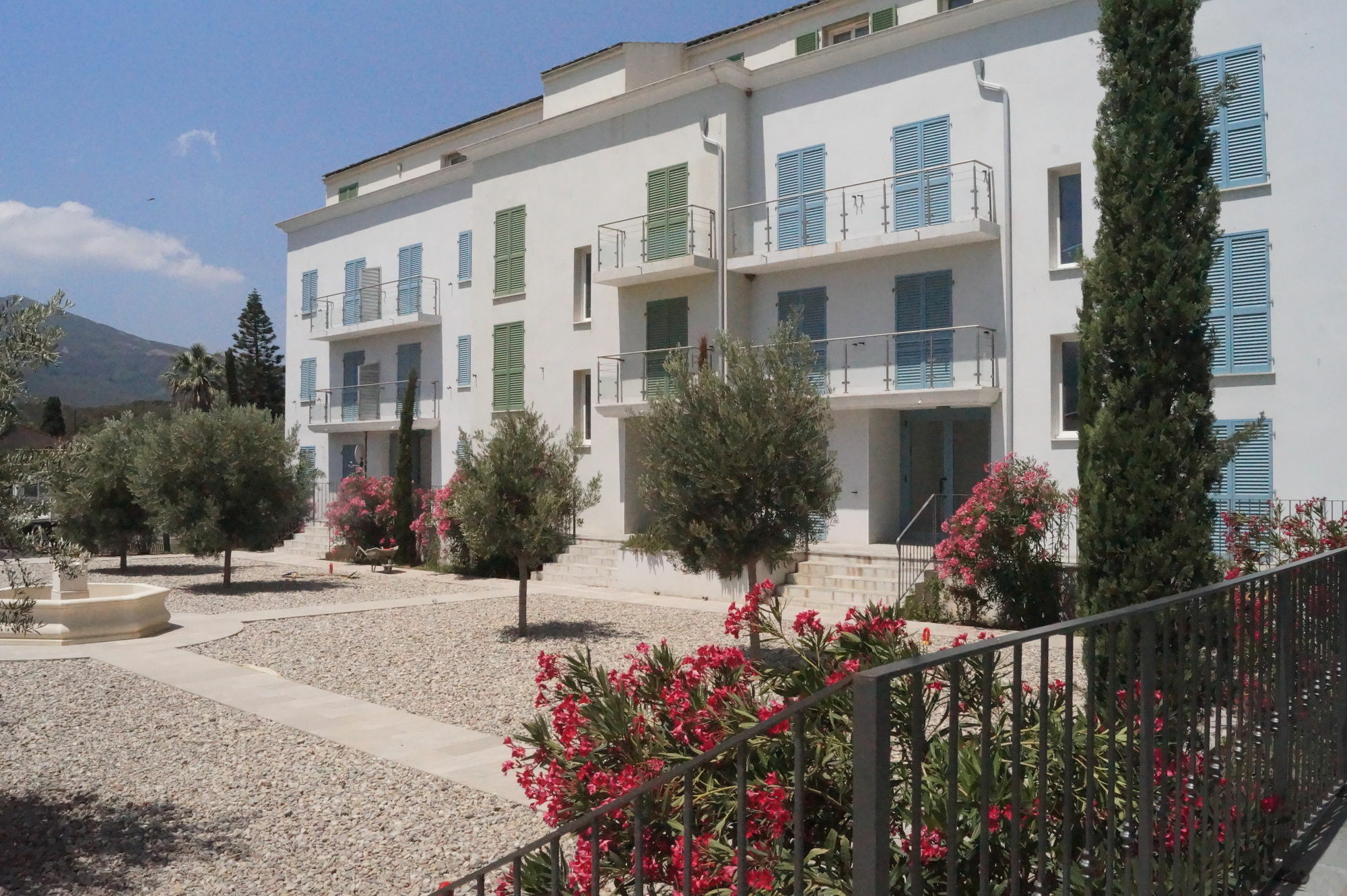 Residence Villa Tyrrenia Macinaggio  Exteriör bild